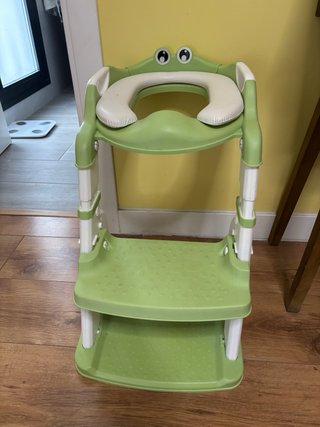 Asiento reductor WC oso y de rana.10 euros cad uno
