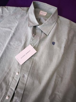 Camisa Álvaro Moreno verde sin estrenar