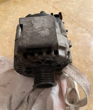 Alternador Mercedes A0009062822 200A