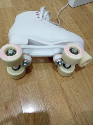 Patines de 4 ruedas blancos