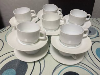 Juego de 11 tazas de porcelana