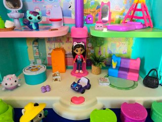 Gabby's Purrfect Dollhouse