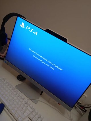 Consola Sony PS4 Negra + Mando Azul