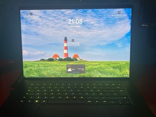 Razer Blade 16 RTX 4070 i9 14900HX 240Hz OLED