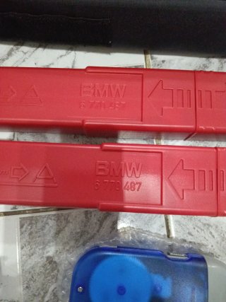 Kit Emergencia BMW Chaleco Triángulo Guantes