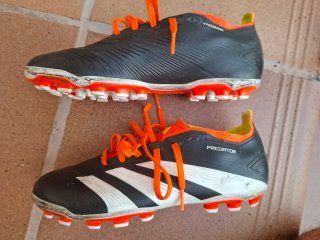 Botas de fútbol Adidas Prrdator Negras y Naranjas