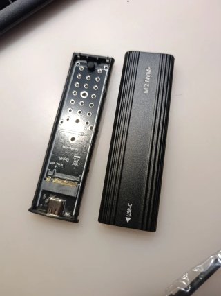 Carcasa SSD M.2 NVMe a USB 3.1