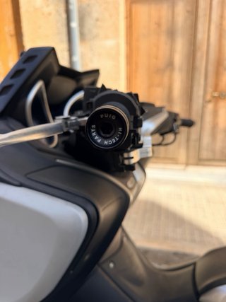 Yamaha T-Max 530 DX Maxi Scooter