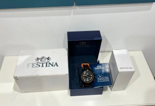 Reloj Festina Negro y Naranja