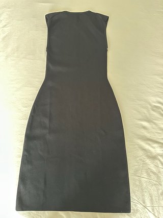 Vestido negro COS sin mangas