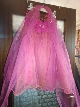 Vestido fiesta rosa, dorado lentejuelas y tul