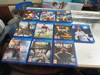 10 Juegos PS4 y 2 Mandos