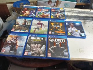 10 Juegos PS4 y 2 Mandos