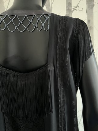 Vestido negro inspirado años 20