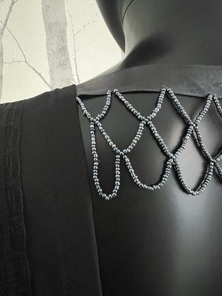 Vestido negro inspirado años 20