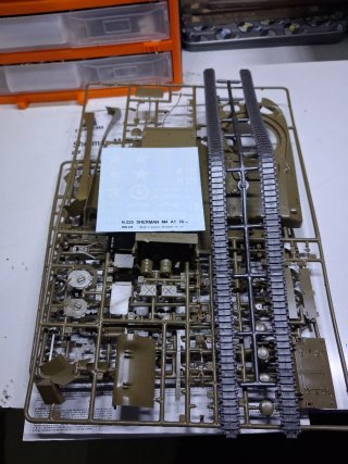 Maqueta Sherman M4A1 Italeri 1:35