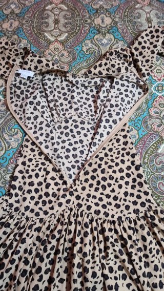 Abito lungo maculato beige e marrone