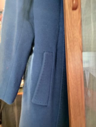 Abrigo azul tres cuartos