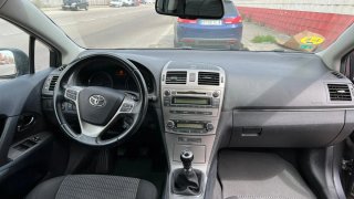Toyota Avensis 2012