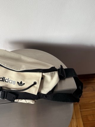 Riñonera Adidas Blanco Roto y Negro