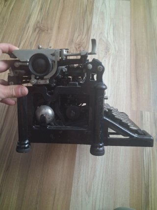 Máquina de escribir Underwood antigua