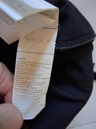 Bolso negro  de parfois hecha un vistazo