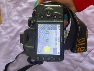Cámara Nikon D3200 con bolso, cargador y memoria