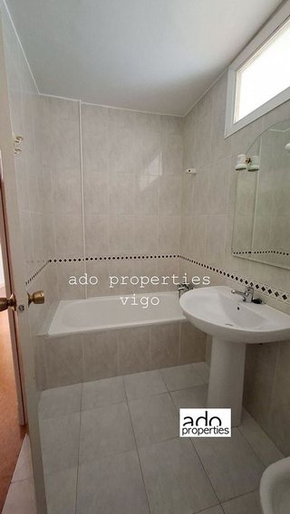 Piso en venta en Travesía de Vigo - San Xoán en Vigo