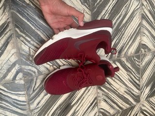 Zapatillas Nike Rojas y Blancas
