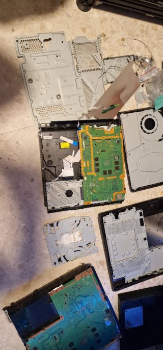 2 PS4 Desmontadas para Piezas