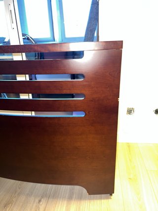 Cubre radiador madera oscuro ovalado