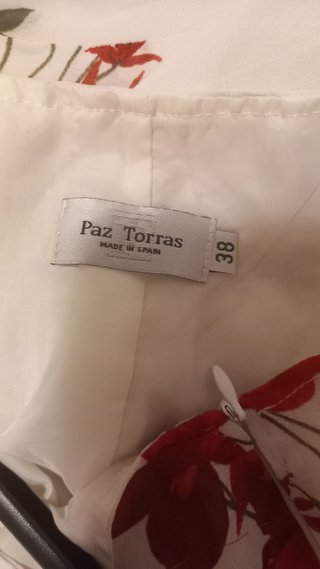 Vestido Paz Torras floral blanco y rojo