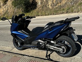 Kymco AK 550 Maxi Scooter Azul