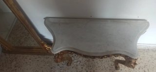 Consola recibidor con espejo dorado