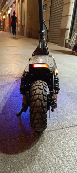 Patinete muy potente Doble Motor 2000W A ESTRENAR