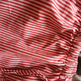 Pantalón corto rayas rojas y blancas