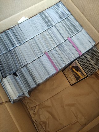 Más de 3000 cartas Magic Modern Pool