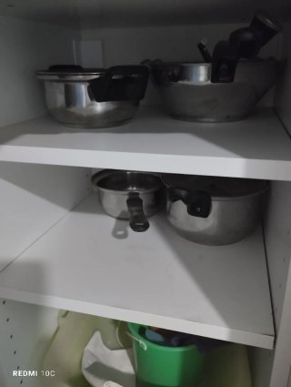 Lote de muebles, electrodomésticos y menaje