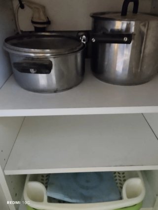 Lote de muebles, electrodomésticos y menaje