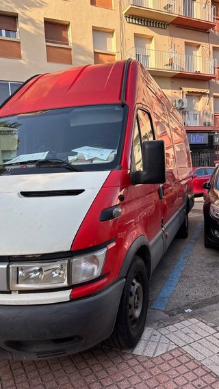 SERVICIO DE TRANSPORTES Y MUDANZAS.