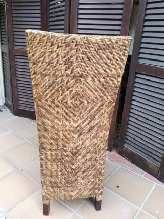 Silla ratán natural y madera.