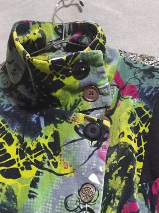 Abrigo corto estampado multicolor
