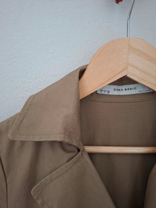 Zara Trench tg M, in cotone 100%.