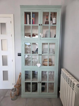 Mueble vitrina estilo provenzal