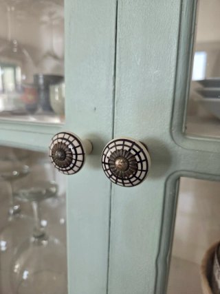 Mueble vitrina estilo provenzal
