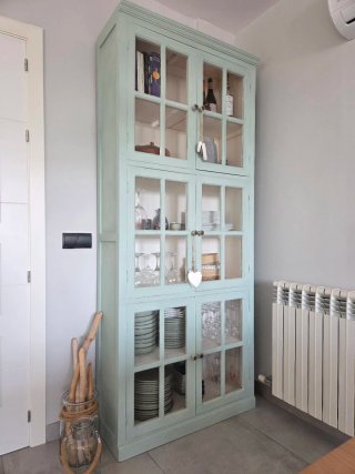 Mueble vitrina estilo provenzal