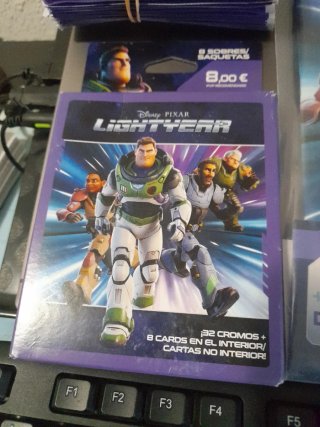 Pack Álbum +60 Sobres Disney Pixar Lightyear