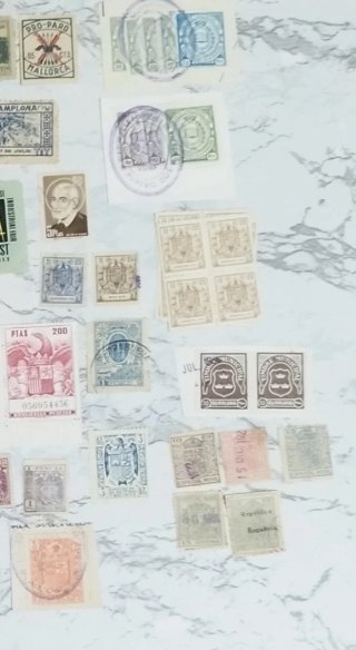 137 Antiguas  Viñetas-Timbres Postales de España.