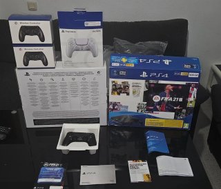 Mando PS4 Sony + Lote Cajas y Manuales