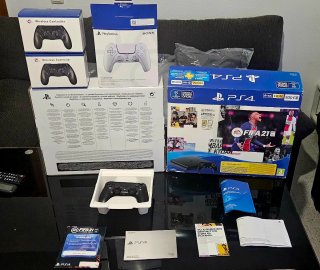 Mando PS4 Sony + Lote Cajas y Manuales